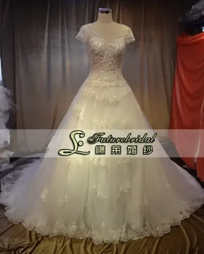Guangzhou Haizhu District Jinglai Wedding Dress Gallery - Clothing reference image 4